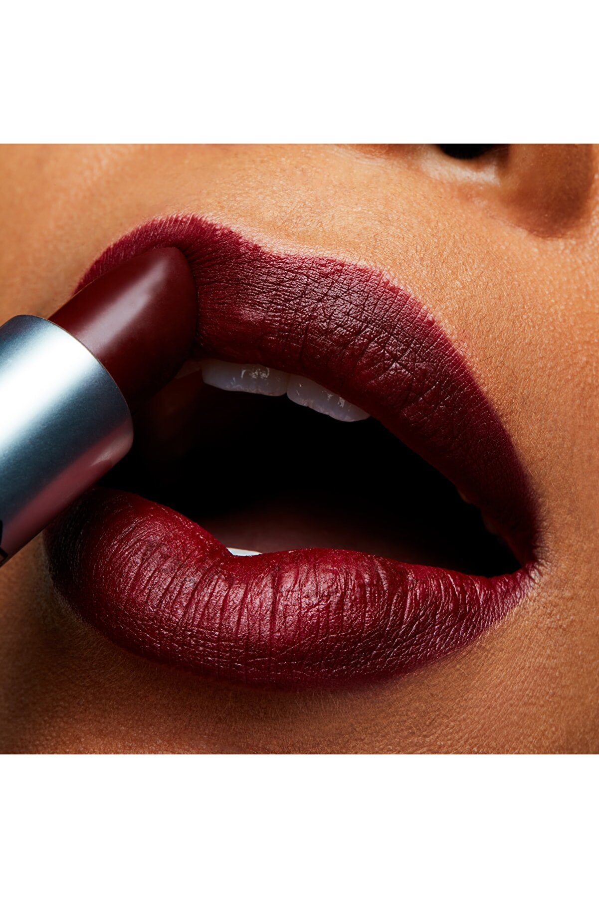 Mac  رژ لب مات مخملی MAC مدل SIN پیگمنت قوی و جذاب