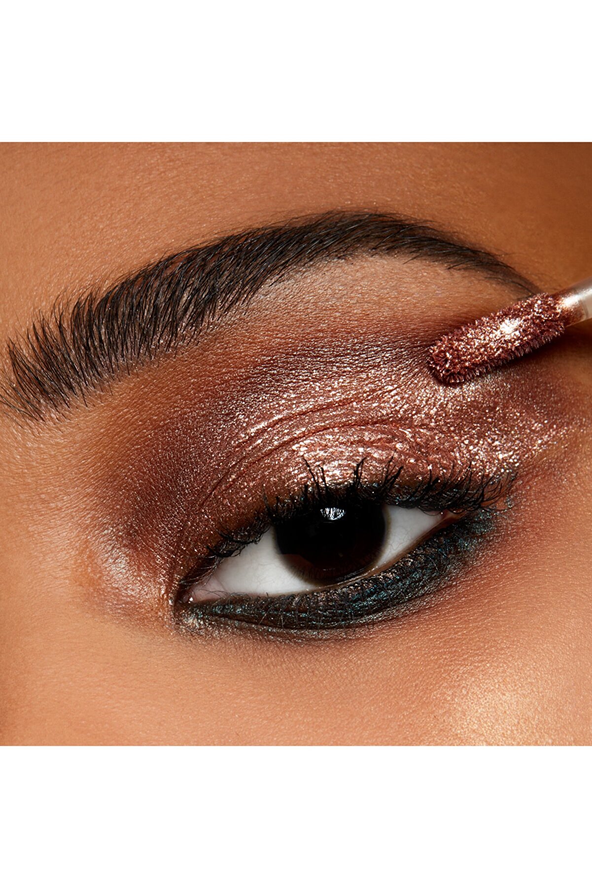 سایه چشم مایع متالیک گلیتری الماسی Dazzleshadow Diamond Crumbles مدل BLINKING BRILLIANT حجم 4.6 میل   مک MAC