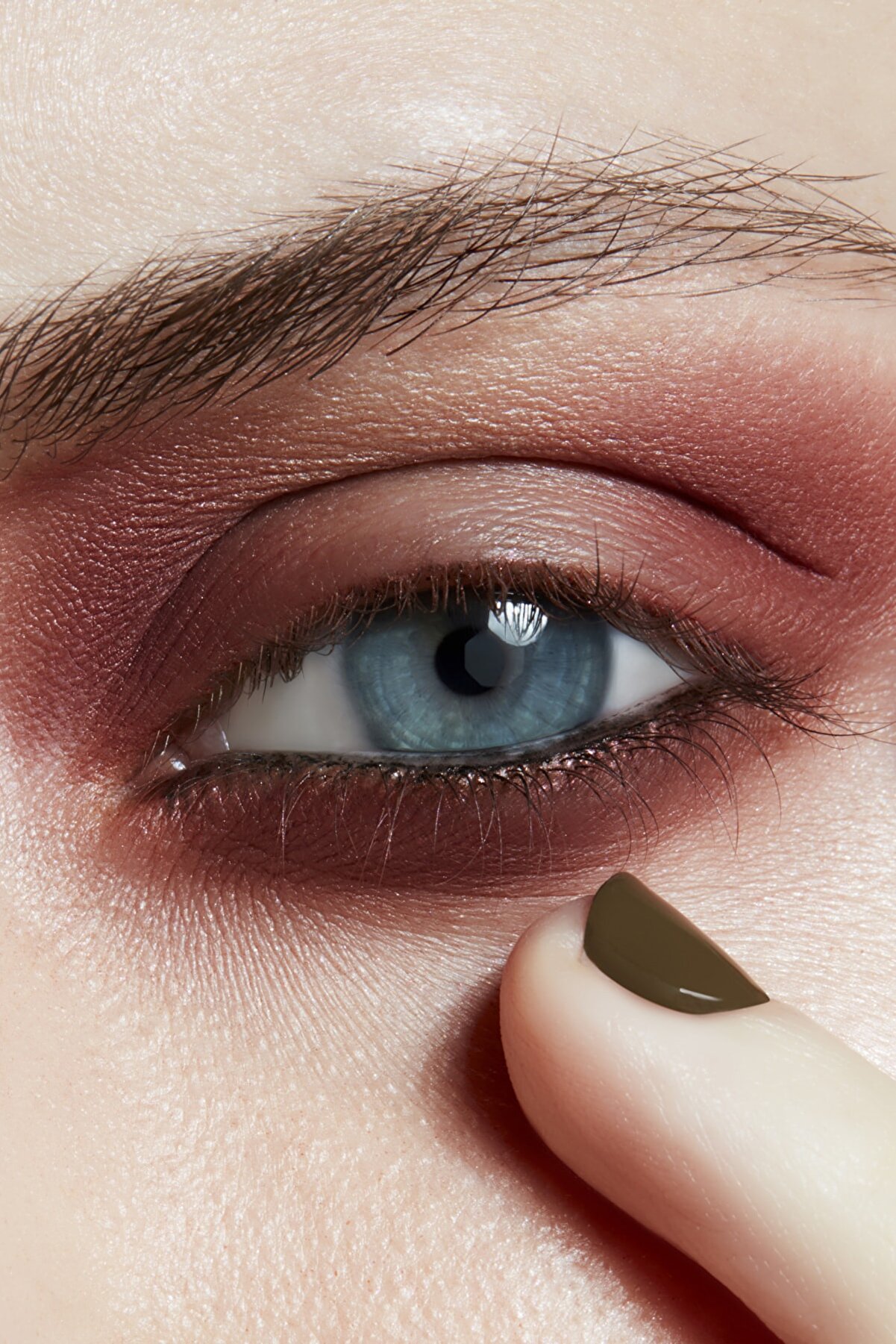 سايه چشم تکی مدل  حجم 1.5 مدل HAUTE SAUCE  رنگ قرمز آجری شدید مک MAC