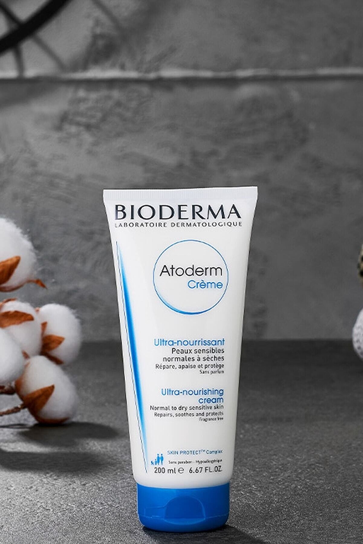 کرم مرطوب کننده تیوپی مدل Atoderm با حجم 200 میل بایودرما Bioderma