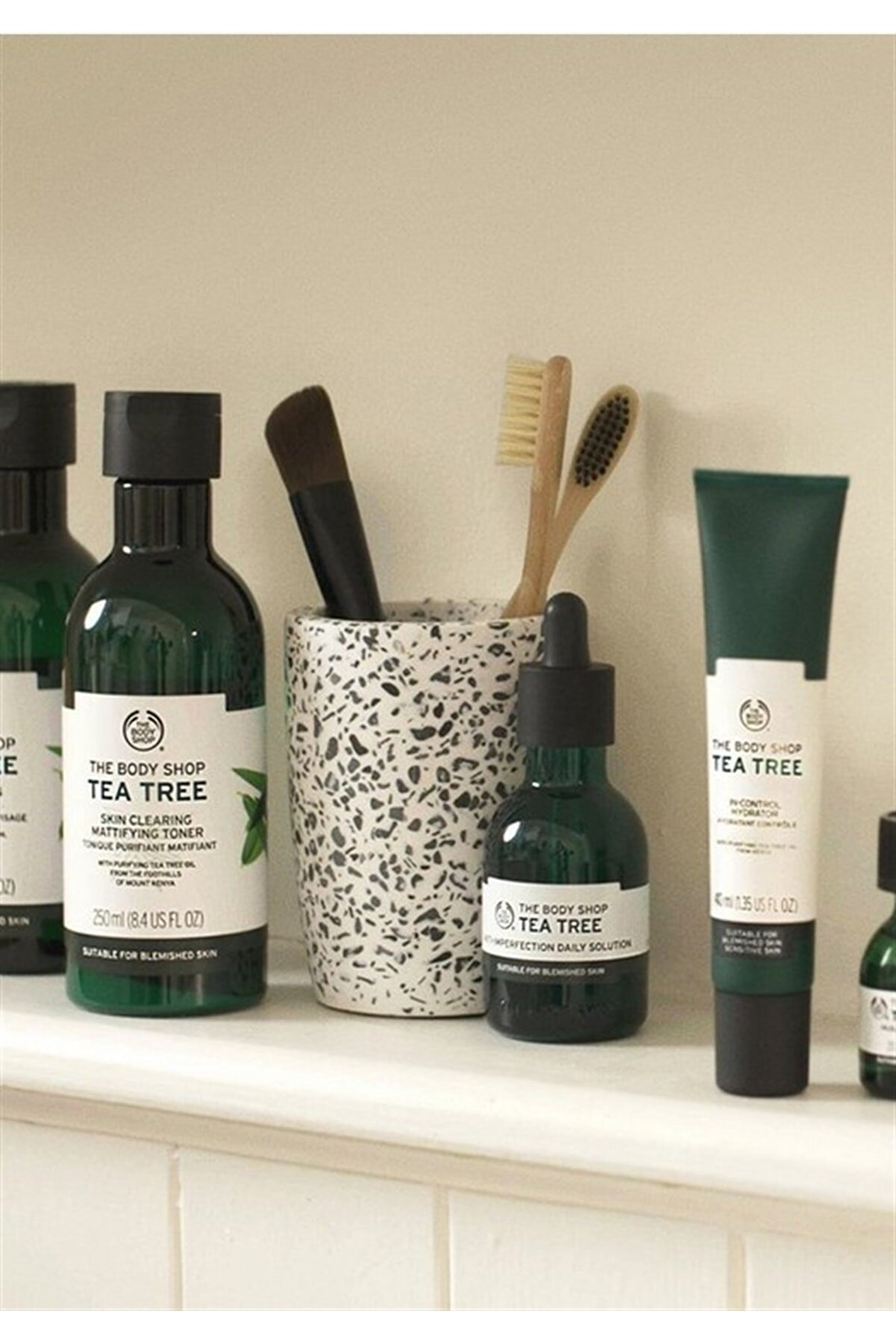 روغن درخت چای با حجم 10 میلی لیتر بادی شاپ The body shop