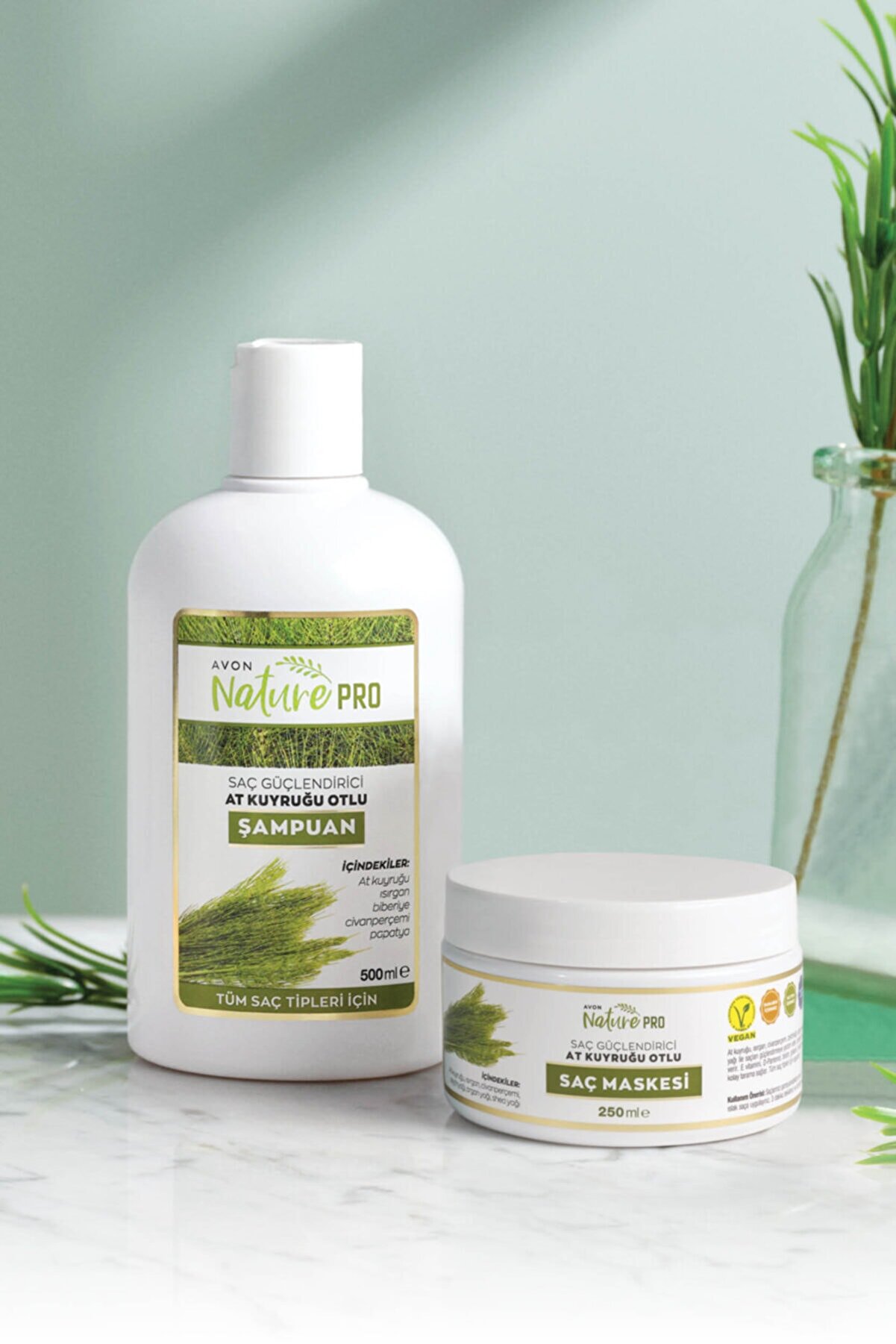 ماسک موی گیاهی دم اسبی نیچر پرو - 250 میلی لیتر آون Avon
