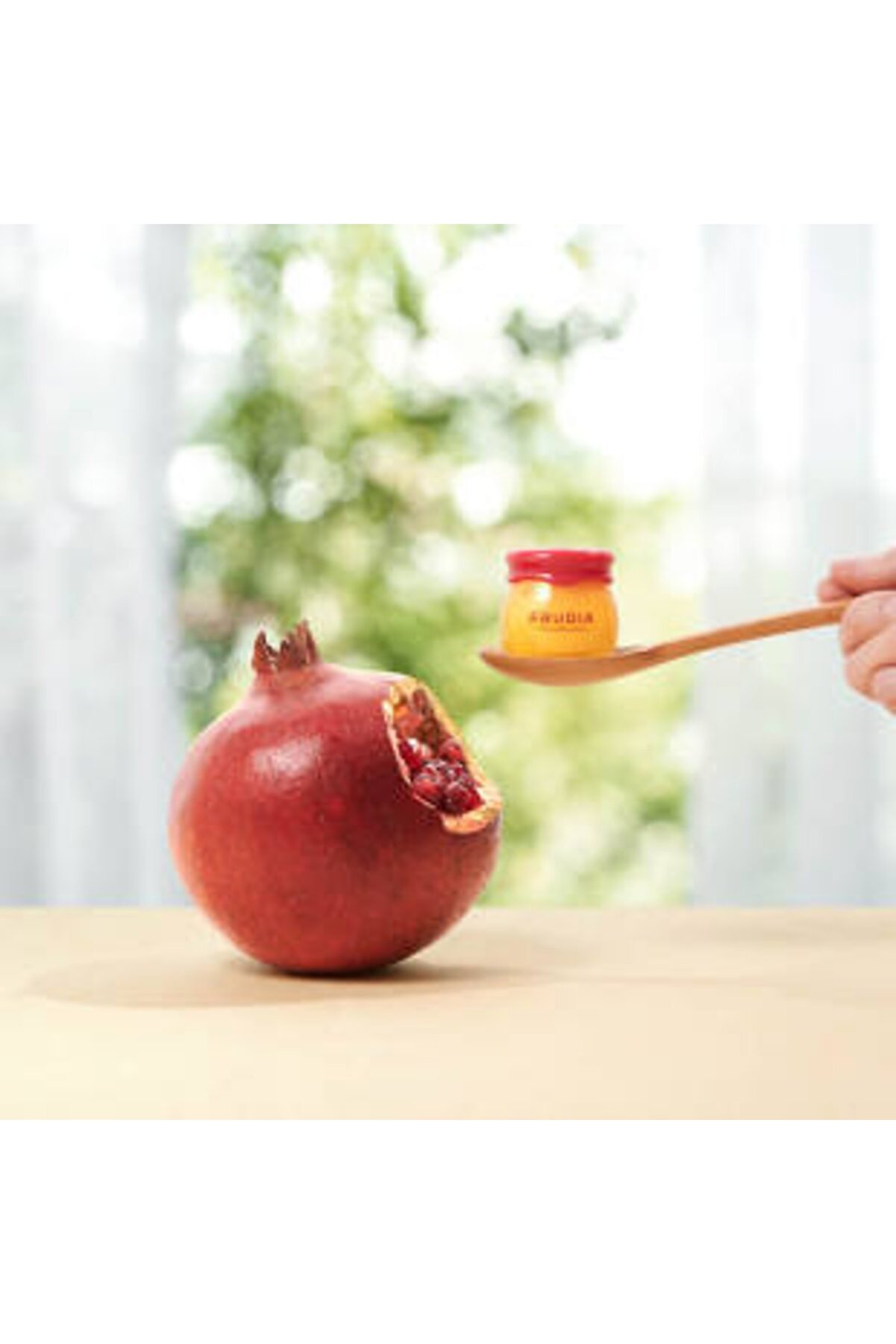 بالم لب مرطوب کننده انار  فرودیا Frudia