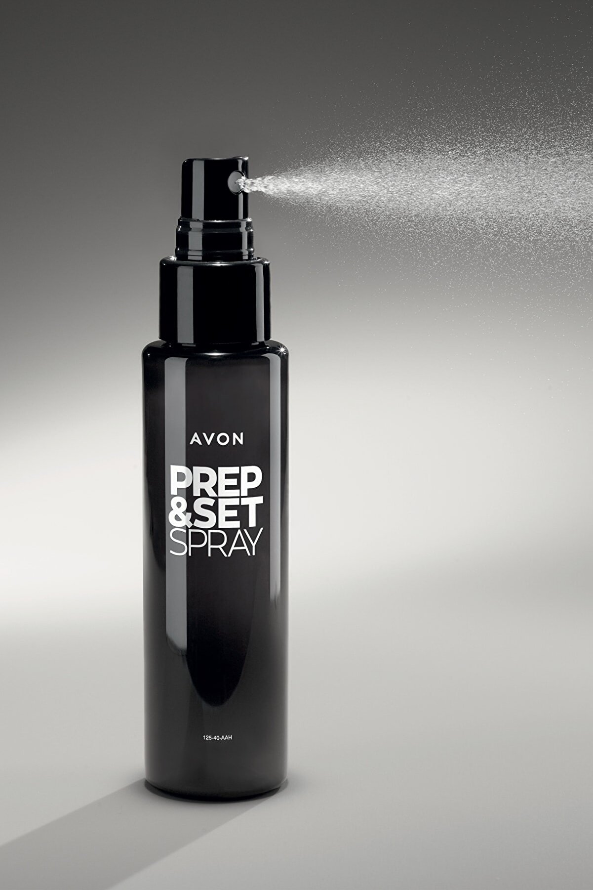 اسپری فیکس کننده آرایش آون Avon