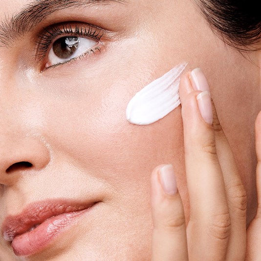 کرم روز ضدلک ایون اوت اپتیمالز Optimals Day Cream
