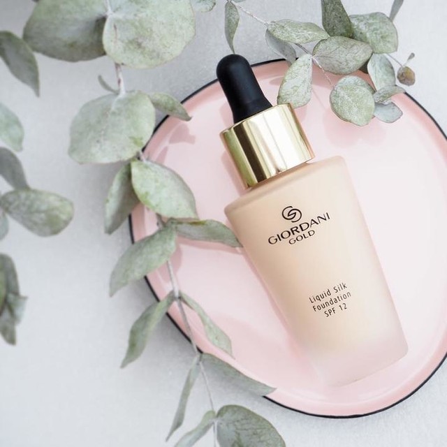 کرم پودر مایع سیلک جوردانی گلد Liquid Silk Giordani Gold