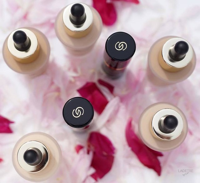 کرم پودر مایع سیلک جوردانی گلد Liquid Silk Giordani Gold