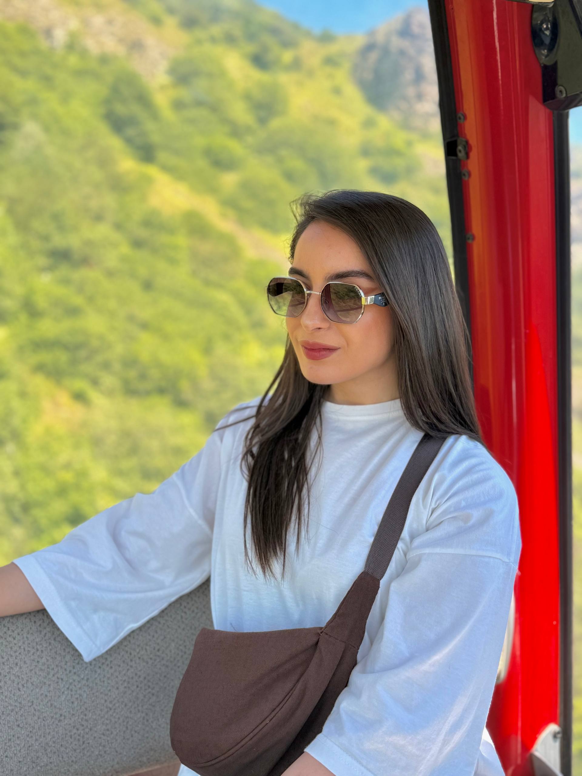 عینک آفتابی پرادا چندضلعی