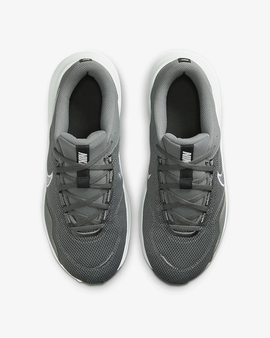 Nike Legend Essential 3 خرید و قیمت کفش ورزشی