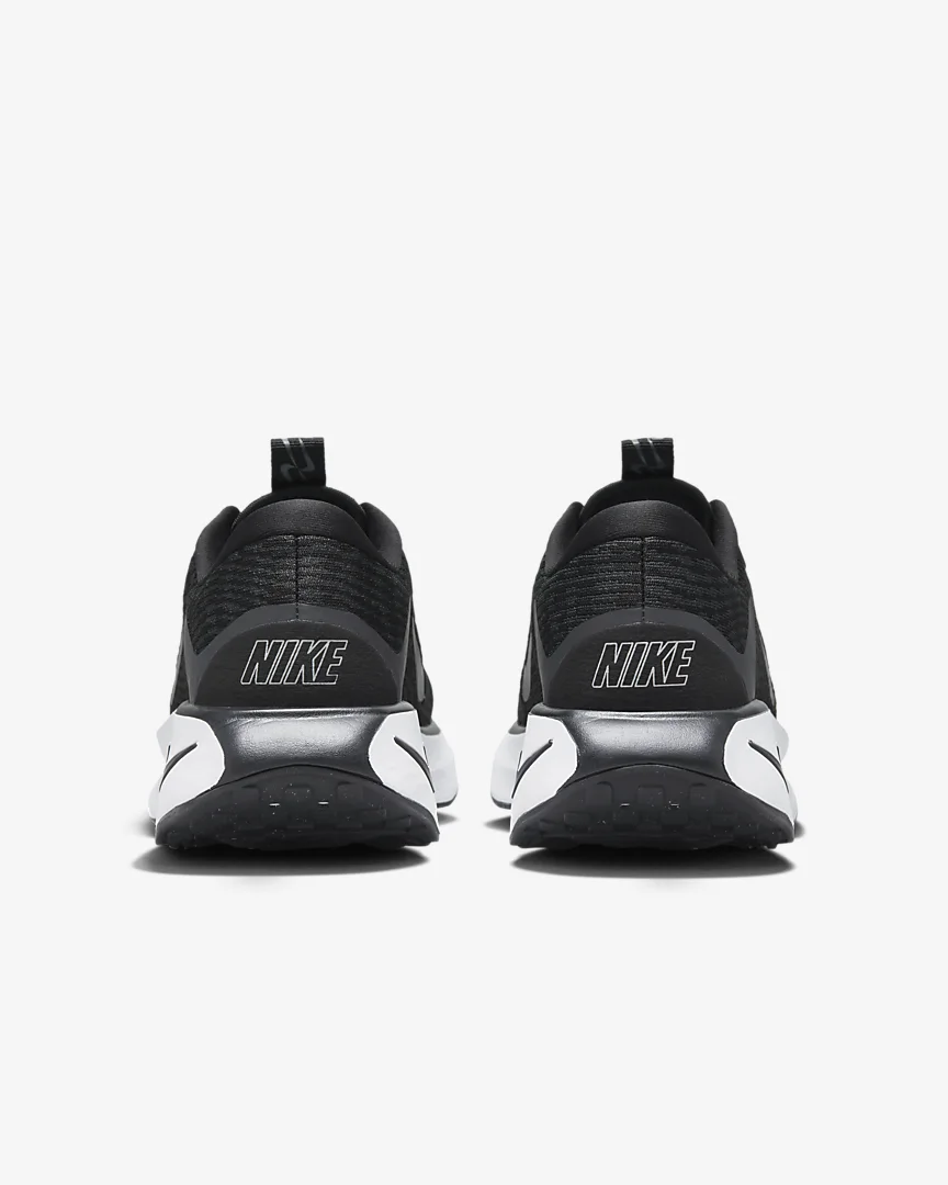 کفش ورزشی نایک موتیوا Nike Motiva - خرید کفش ترینینگ اصل موتیوا