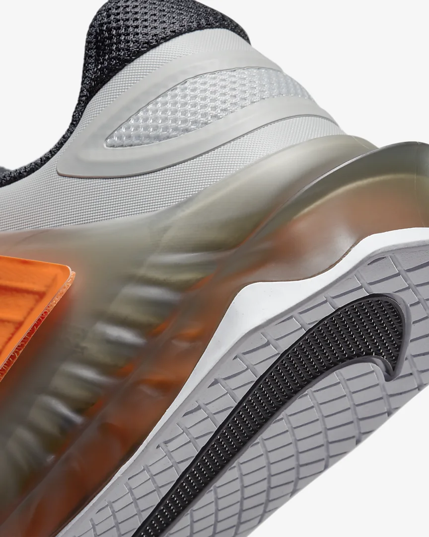 ساوالئوس نایک Nike Savaleos - کفش ورزشی اصل نایکی